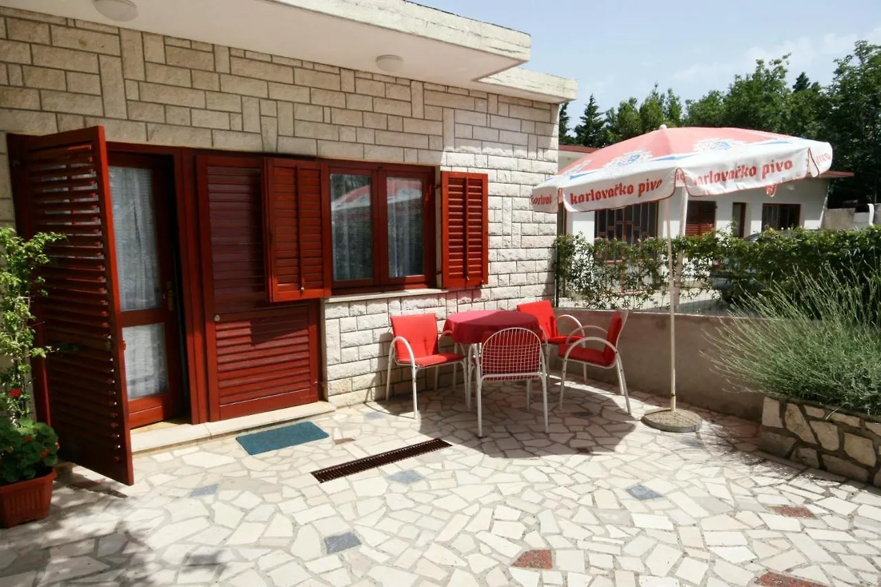 Apartments With Wifi Novi Vinodolski - 5483