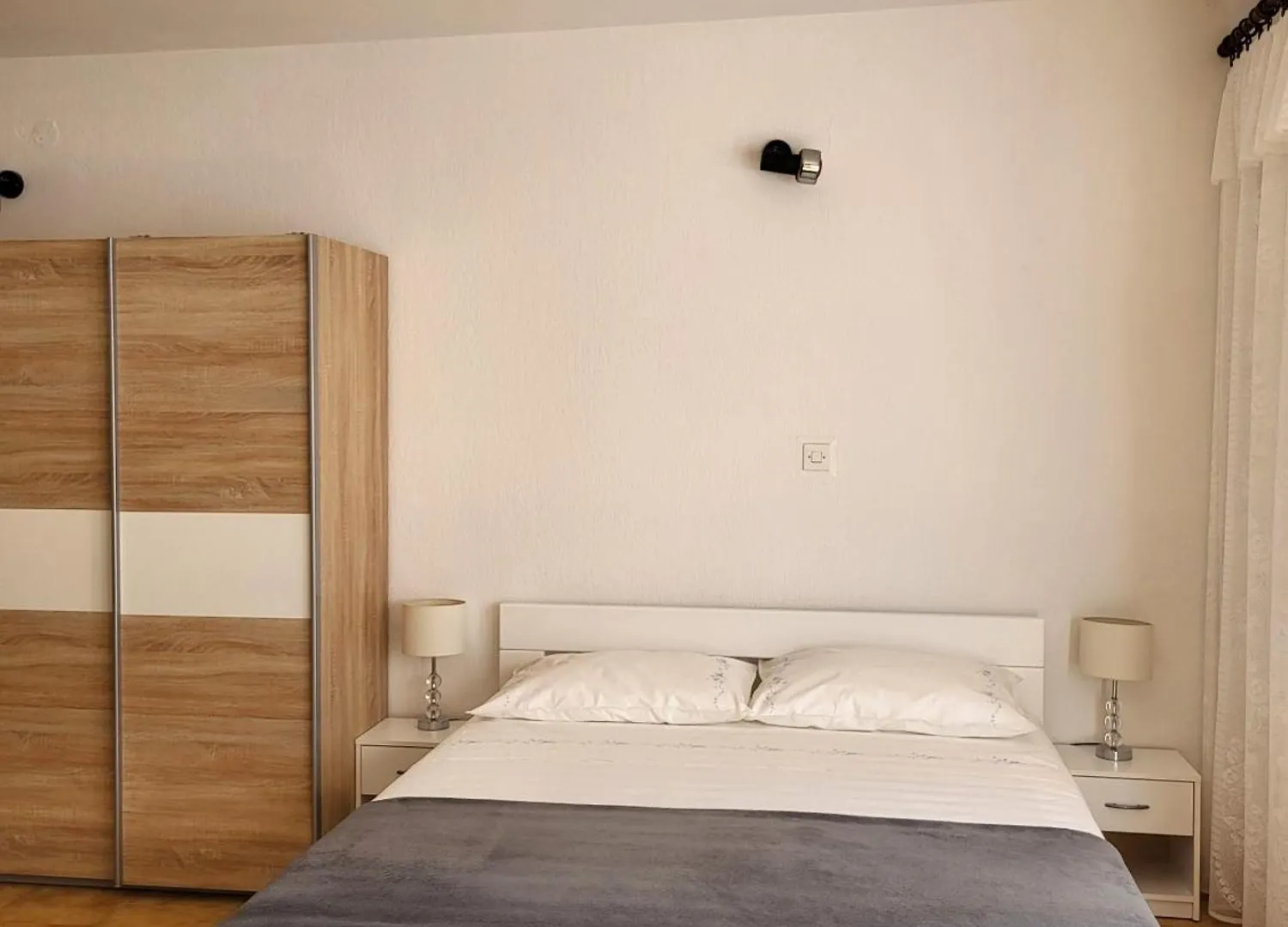 Apartments With Wifi Novi Vinodolski - 5483